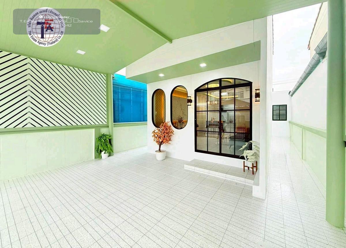 ขายทาวน์เฮ้าส์ 2 ชั้น หมู่บ้านกิตติชัย 7  มิตรไมตรี หนองจอก คู้ฝั่งเหนือ โรงเรียนเซนต์เทเรซา วัดนักบุญเทเรซ่า  ตลาดหนองจอก สำนักงานเขตหนองจอก โรงเรียนเจียรระดับ ไทวัสดุ  โรงพยาบาลหนองจอก บิ๊กซี แม็คโคร Loading...