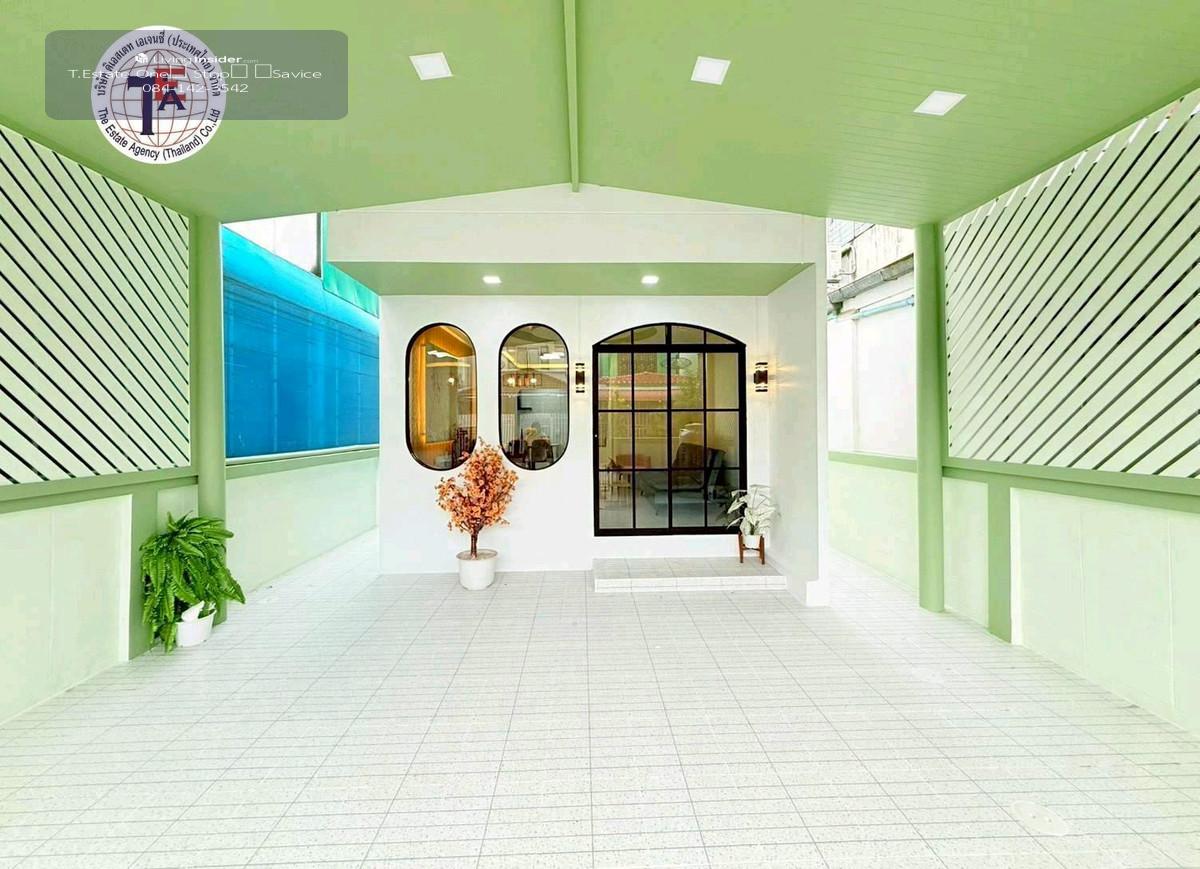 ขายทาวน์เฮ้าส์ 2 ชั้น หมู่บ้านกิตติชัย 7  มิตรไมตรี หนองจอก คู้ฝั่งเหนือ โรงเรียนเซนต์เทเรซา วัดนักบุญเทเรซ่า  ตลาดหนองจอก สำนักงานเขตหนองจอก โรงเรียนเจียรระดับ ไทวัสดุ  โรงพยาบาลหนองจอก บิ๊กซี แม็คโคร Loading...