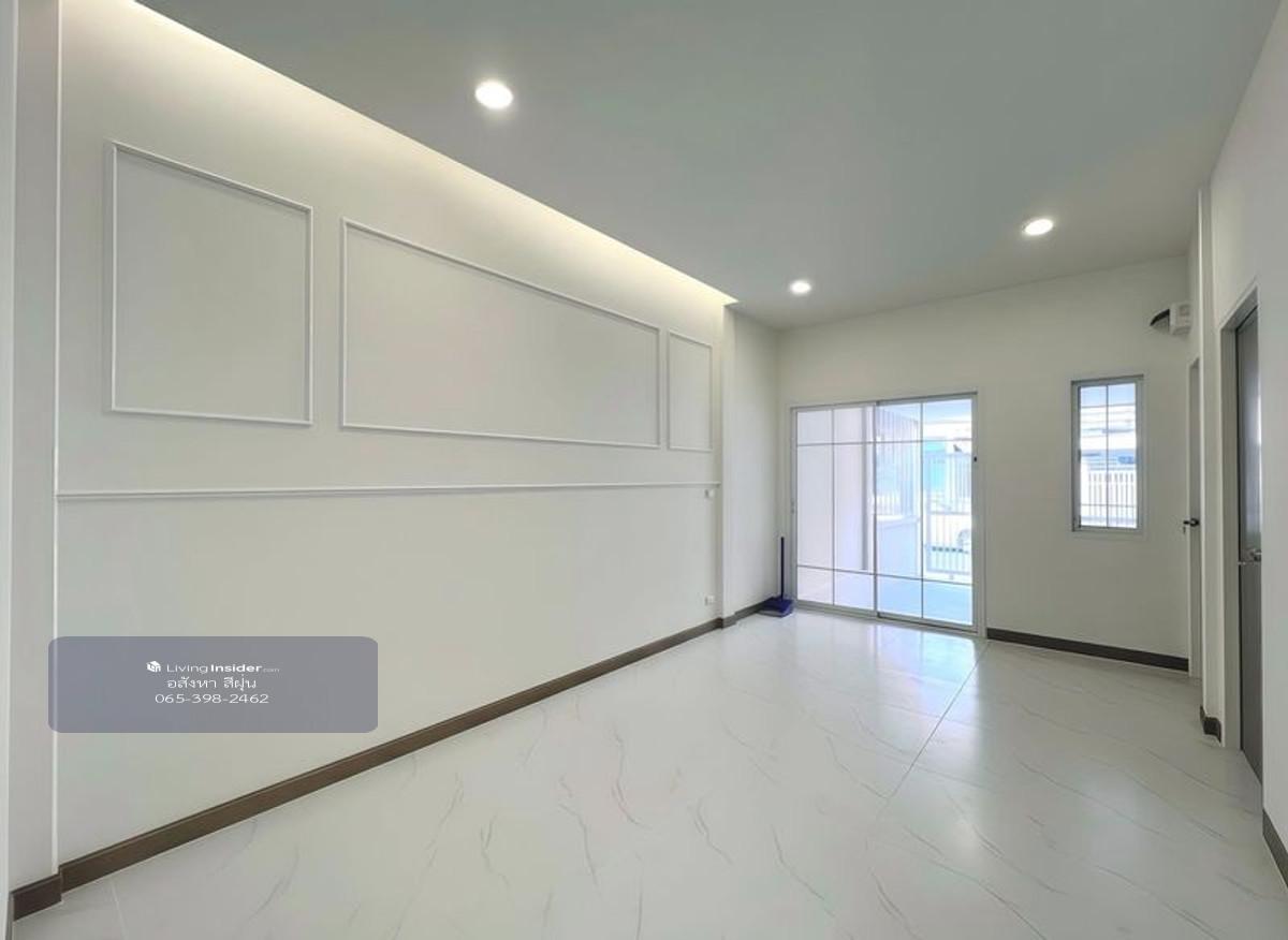 ขายบ้านทาวน์เฮ้าส์ ชั้นเดียว รีโนเวทใหม่ทั้งหลัง หมู่บ้านนิราวิลล์ เอกชัย-โพธิ์แจ้ 2 ห้องนอน เนื้อที่ 19 ตารางวา ตำบลแคราย อำเภอกระทุ่มแบน สมุทรสาคร Loading...