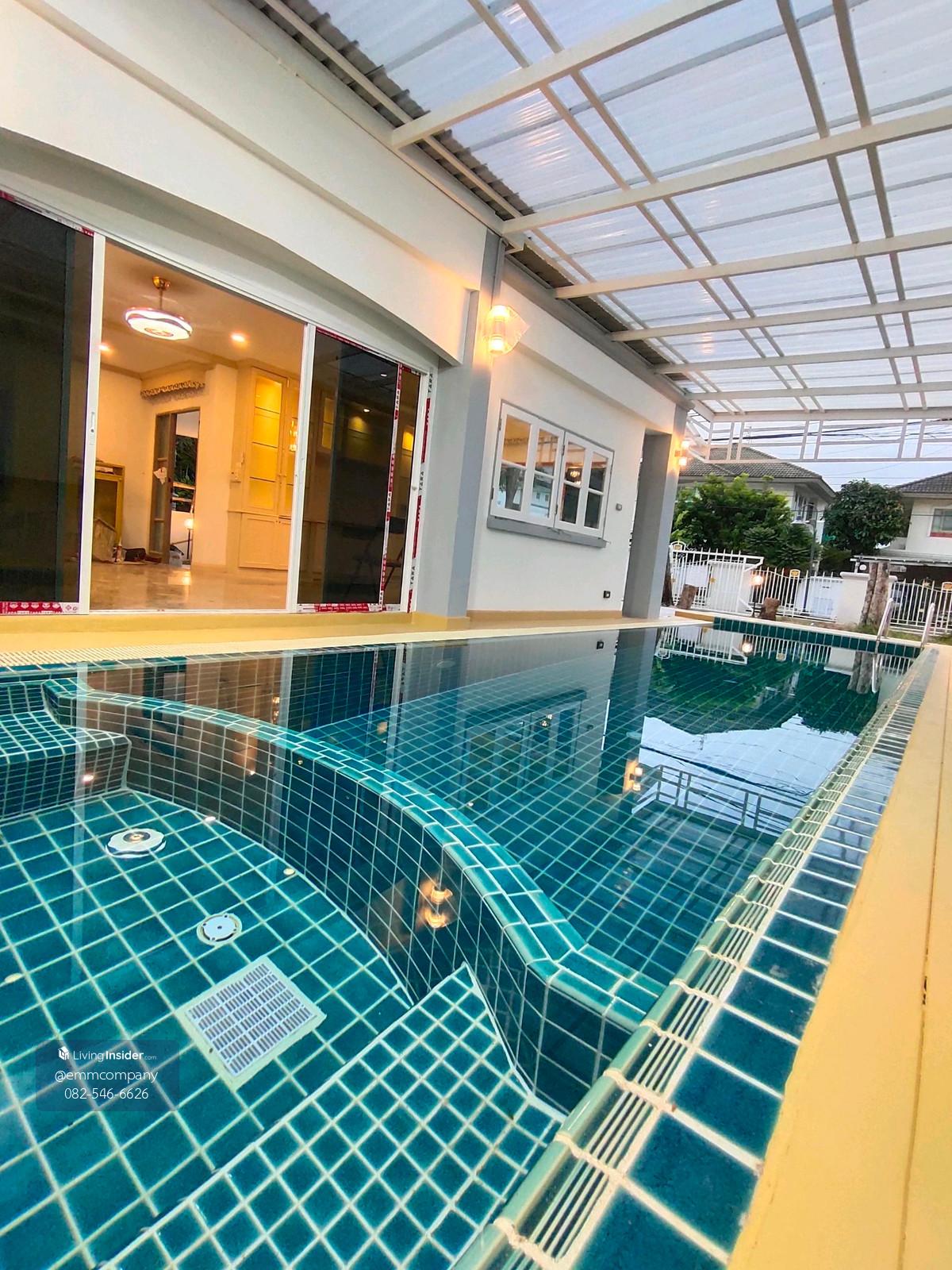 Single house for sale with salt system swimming pool. One house in a large project Loading...