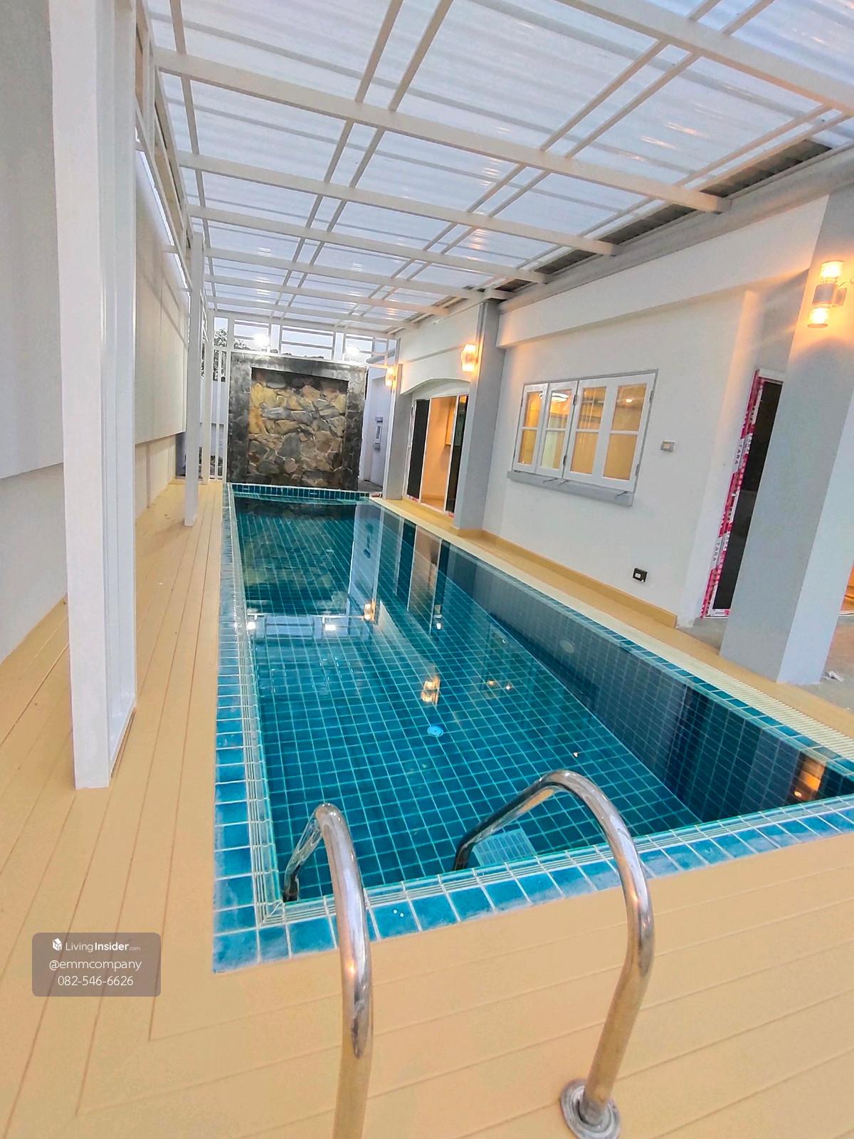 Single house for sale with salt system swimming pool. One house in a large project Loading...