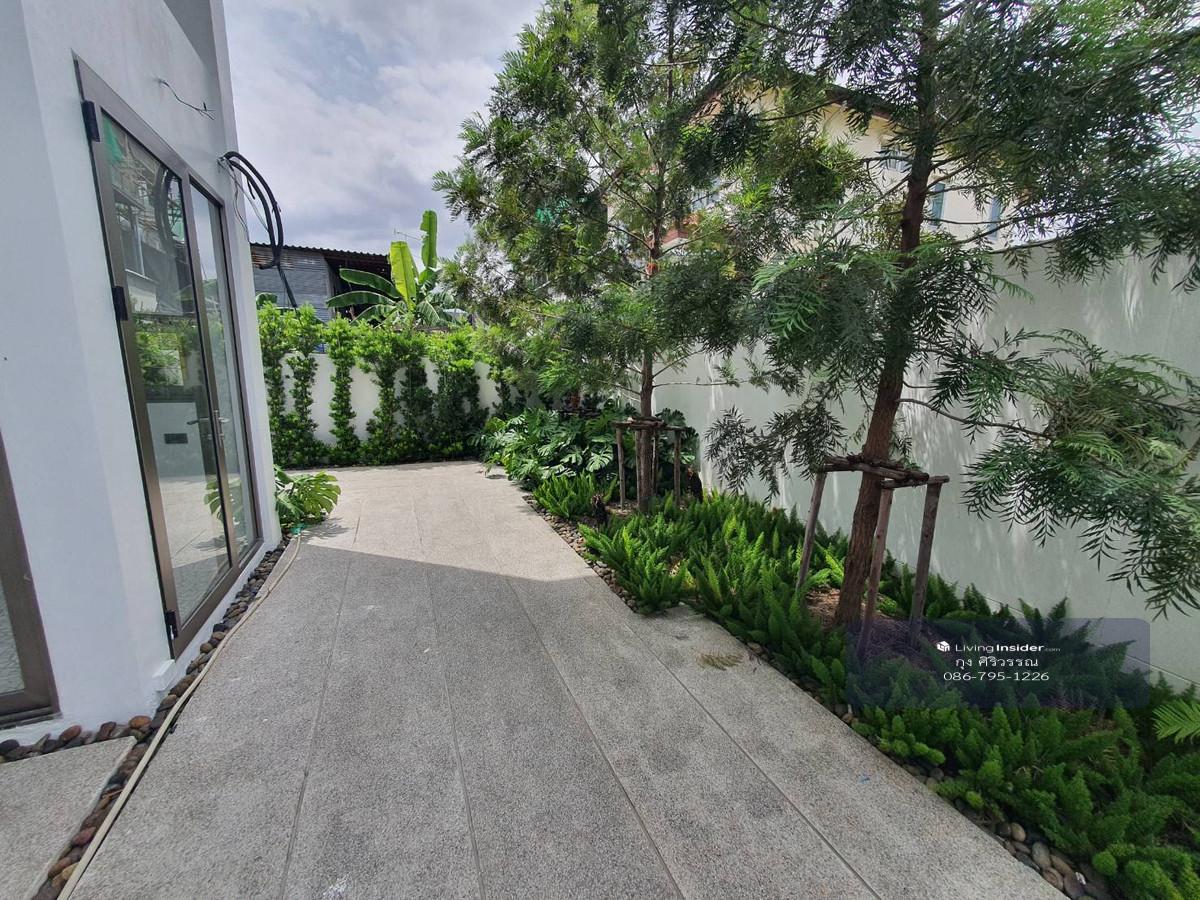 New home office for sale, 4 floors, luxury house in the heart of Ratchada-Lat Phrao. Beautiful with elevator 62 sq m near MRT Lat Phrao Phawana LUXE35 Loading...