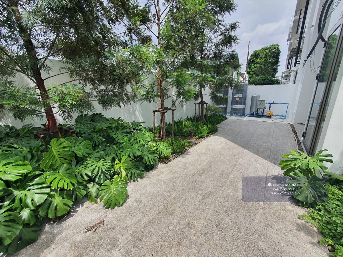 New home office for sale, 4 floors, luxury house in the heart of Ratchada-Lat Phrao. Beautiful with elevator 62 sq m near MRT Lat Phrao Phawana LUXE35 Loading...