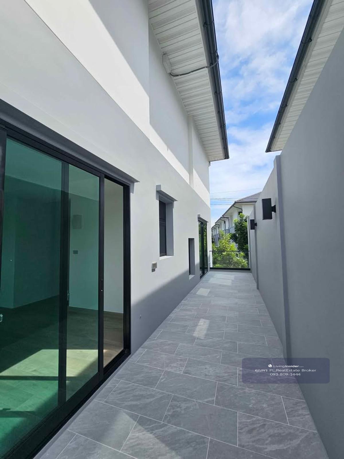 HR2941 3-story twin house for rent, Supalai Elegance Village, Phahonyothin 50, suitable for a home office or residence. Loading...