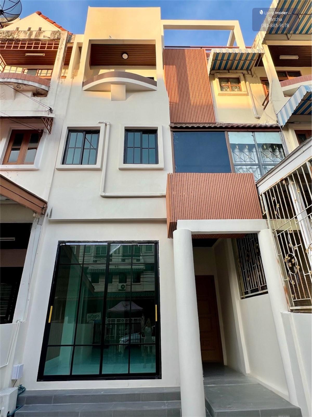 🏡 บ้านใหม่ใจกลางลาซาล – สุขุมวิท 105 รีโนเวทใหม่ทั้งหลัง เพียง 4.29 ล้าน✨ 3 ชั้นครึ่งขนาด 22.5 ตร.วา พื้นที่ใช้สอย 200 ตรมบ้านใหม่ทำเลเดิม ที่ใส่ใจทุกรายละเอียด	•	ทำสีใหม่ทั้งหลัง สวยสะอาดเหมือนบ้านใหม่	•	ระบบไฟฟ้า–ประปา รื้อติดใหม่ ปลอดภัยหายห่วง  Loading...