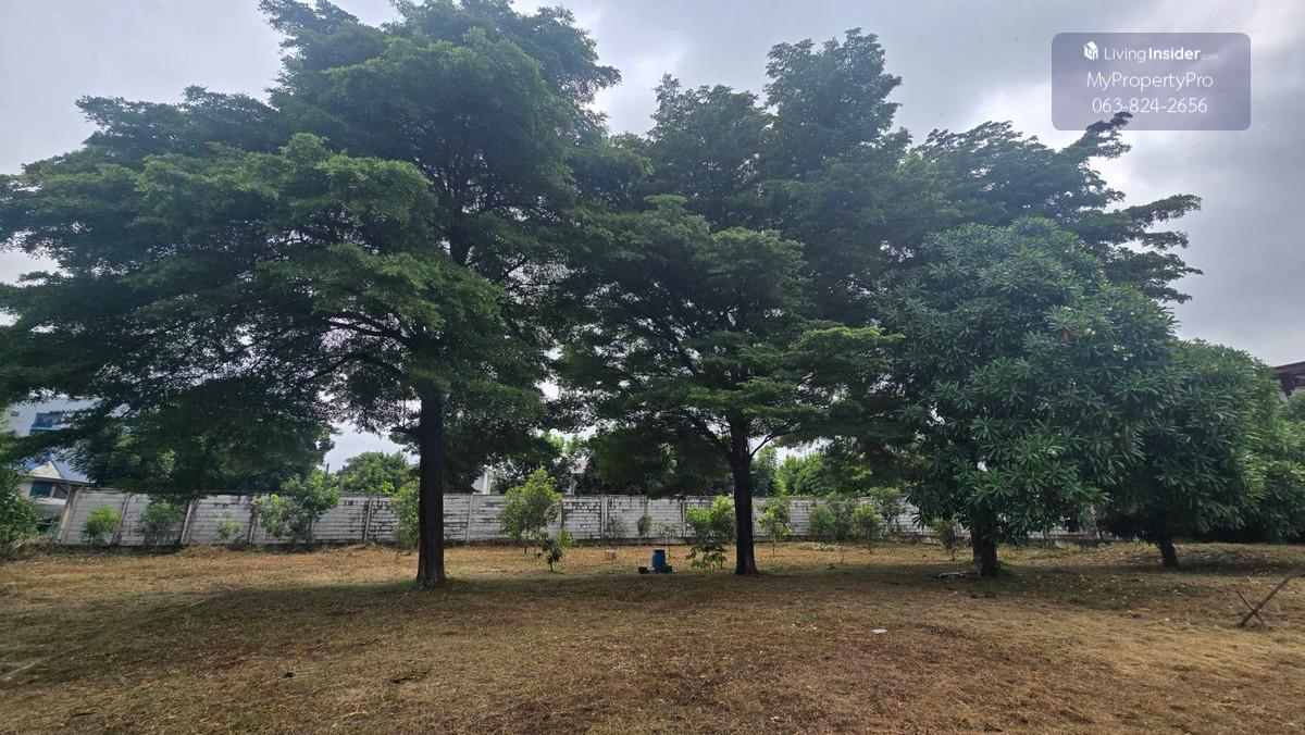 ขายที่ดินถมแล้ว แปลงใหญ่ ทำเลดี ซอยพระยาสุเรนทร์ 21 แยก 3 – คลองสามวา ติดหมู่บ้าน เดอะเซนโทร รามอินทรา109 เนื้อที่ 514 ตารางวา ถมเรียบร้อยแล้ว หน้ากว้าง 48 เมตร ลึก 42 เมตร Loading...