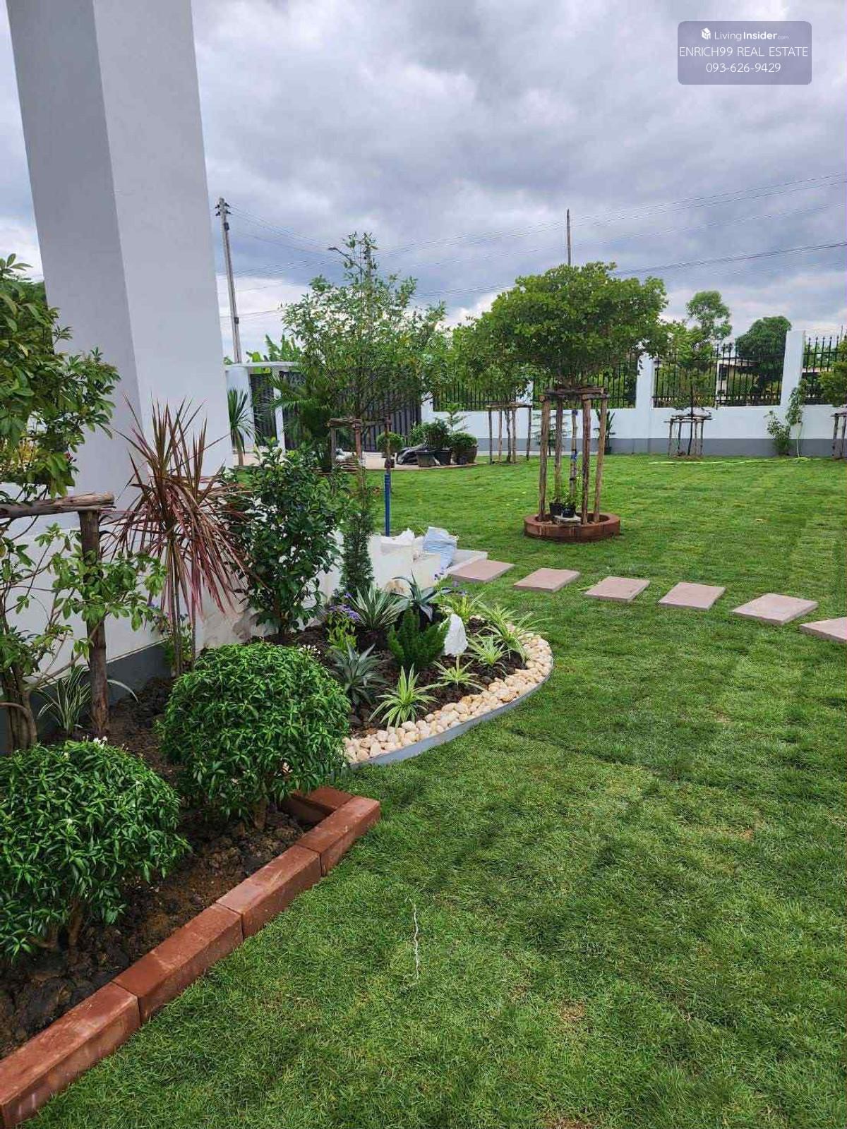 Great value detached house in Salaya area, Nakhon Pathom Province. Loading...