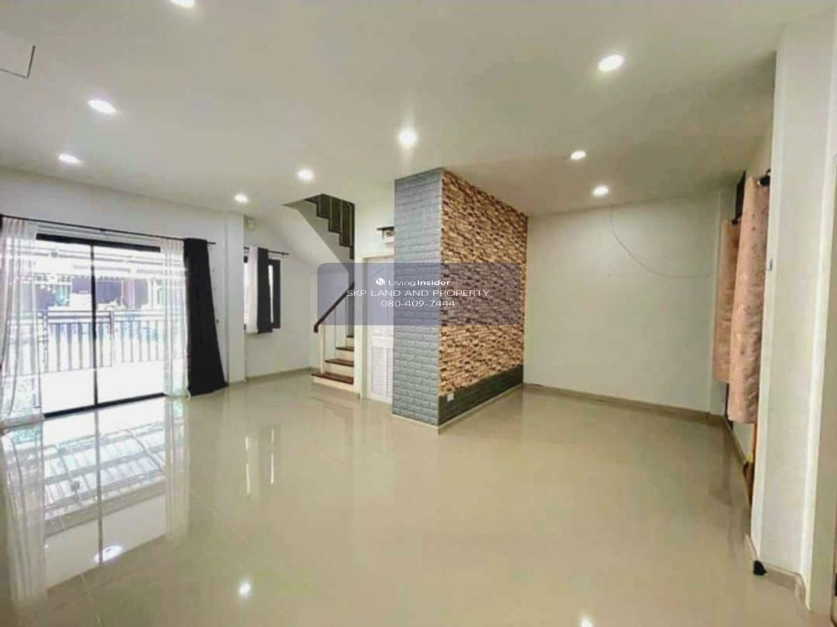 Townhome for rent, Thanyada Plus Wongwaen-Theparak, near Big C Bang Phli. Loading...