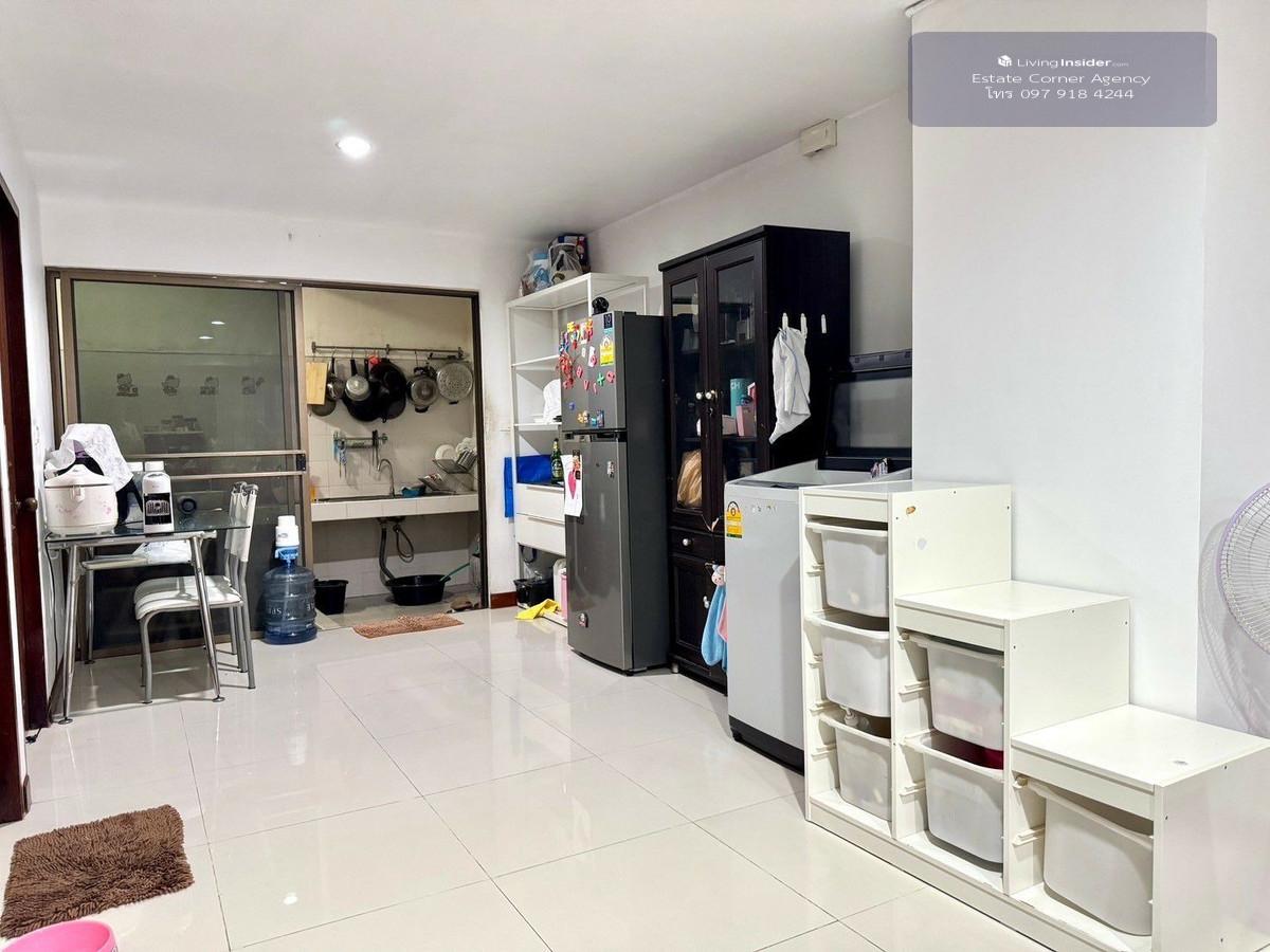 95201 - Urgent sale, 3-story townhouse, good location in the heart of Ratchada-Huai Khwang. Loading...