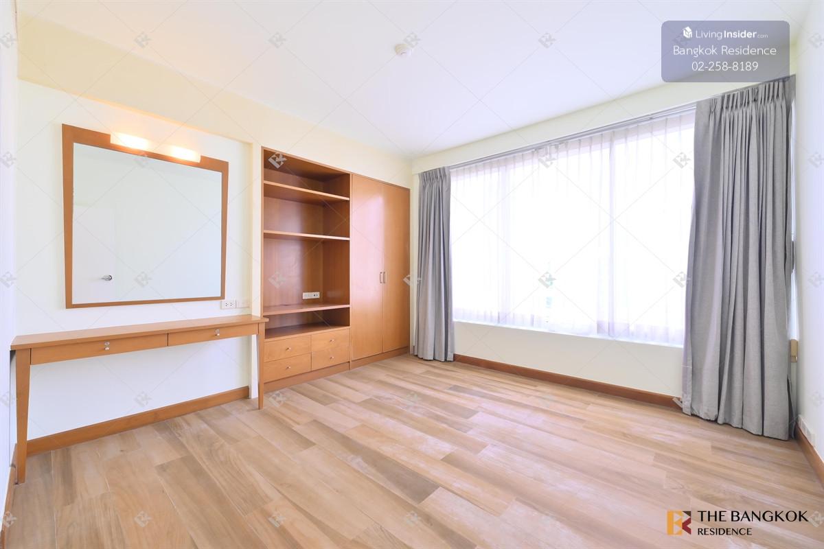 Langsuan Ville ð Large Unfurnished Space, Ready for Tailored Decoration and Design ðïļ Near BTS Ratchadamri   Loading...