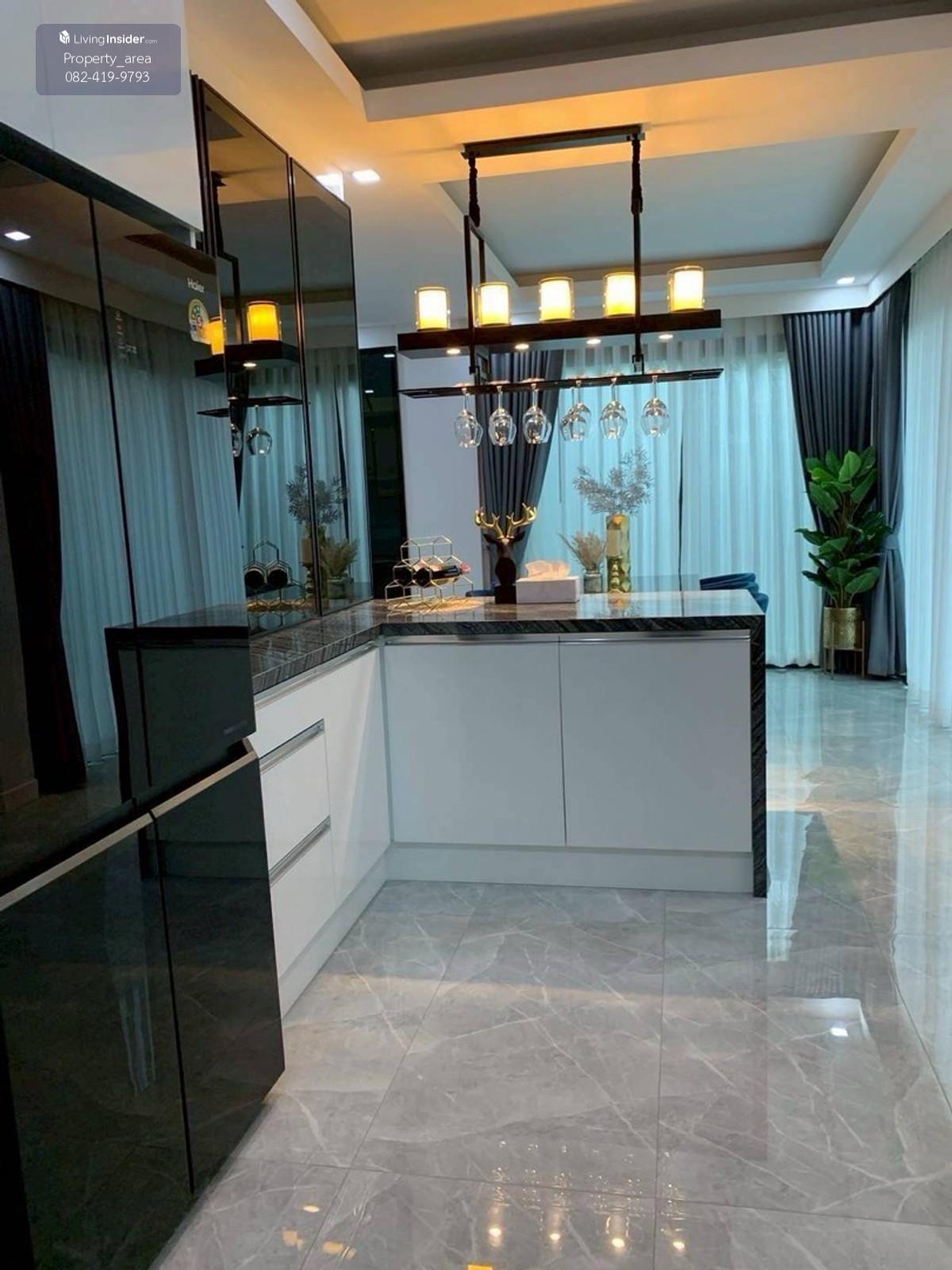 Luxurious detached house for sale, Viewpoint village project, size 82.2 sq m, usable area 240 sq m, 5 bedrooms, 5 bathrooms, built-ins throughout the house. There is a swimming pool inside. Special price 16,900,000 baht. Loading...