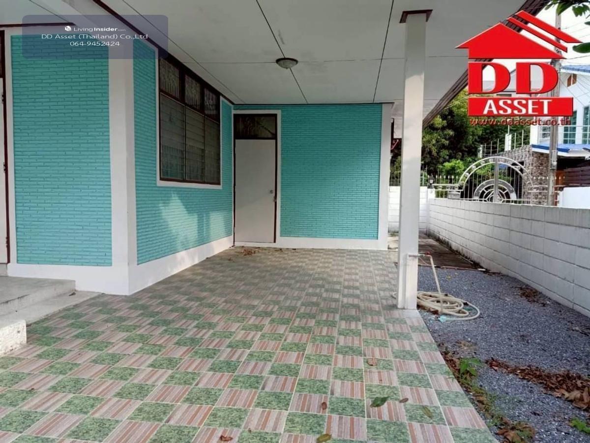 For rent, detached house, Soi Nawamin 87, Nawamin Road, Kaset-Nawamin. Near The Mall Bangkapi Department Store Code: H8141 Loading...