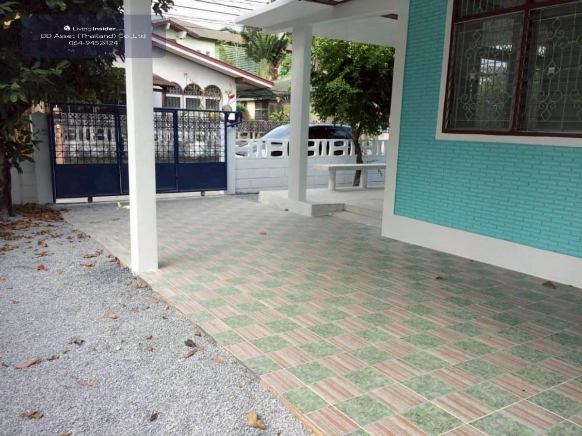 For rent, detached house, Soi Nawamin 87, Nawamin Road, Kaset-Nawamin. Near The Mall Bangkapi Department Store Code: H8141 Loading...