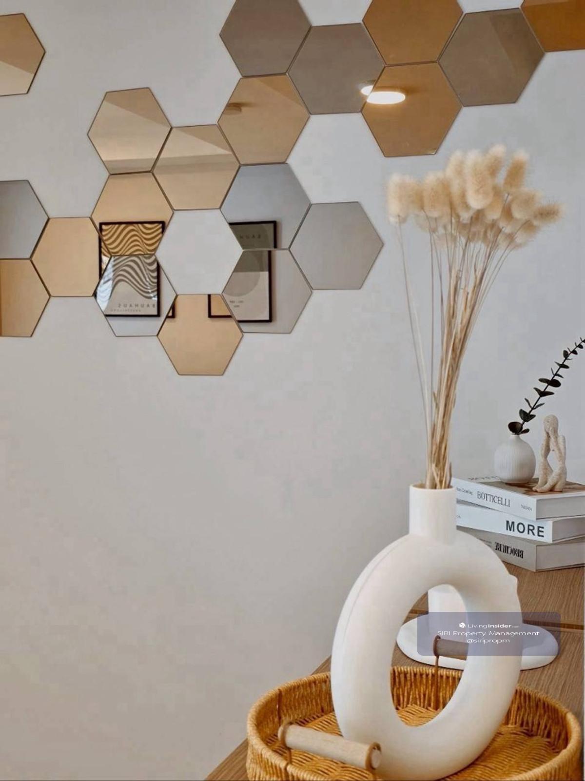 Town Home for rent, 3 floors, 2 bedrooms, 3 bathrooms, 1 multi-purpose room, spacious room, beautiful, fully furnished, complete electrical appliances. Can raise animals Ready to move in now. Loading...