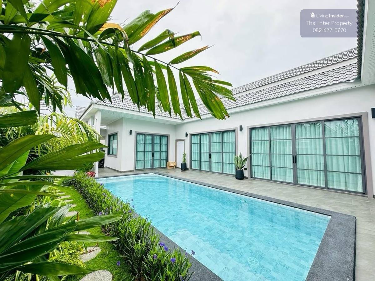 Pool villa park side Pattaya Loading...