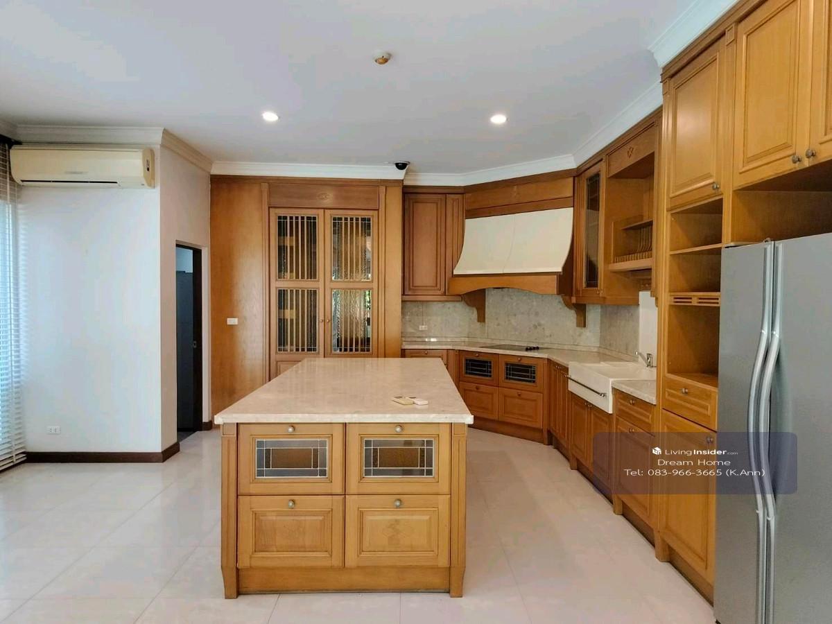 Pool villa 4 bedrooms near Bangkok Patana School  Loading...