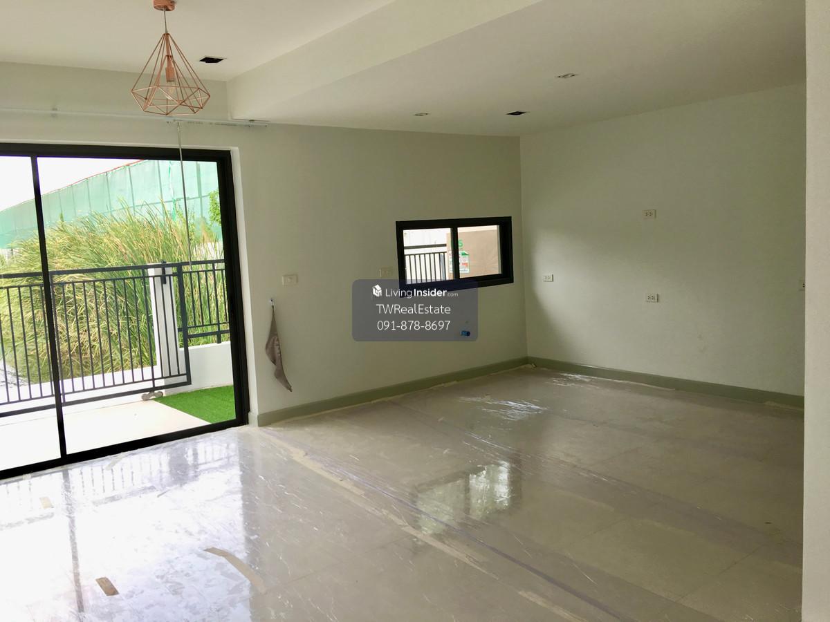 Modern 2-Storey Detached House for Rent with Lake View | Maniya Village, Praditmanutham – Ekkamai–Ramintra Architect-Designed Home with Open Living Space and Private Garden in Bangkok’s Prime Residential Zone Loading...