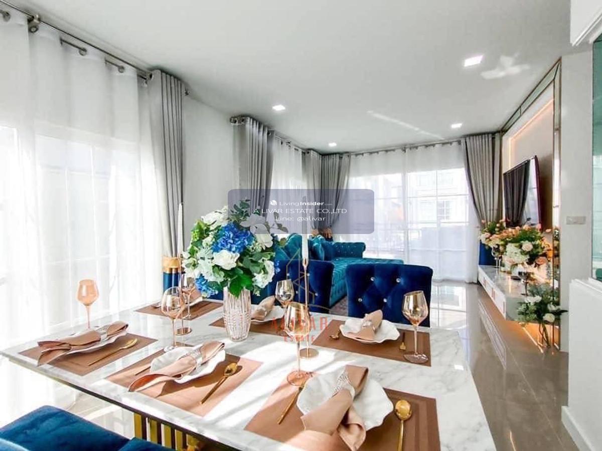 RH102325 2-story, 4-bedroom house for rent in the Bang Na-Suan Luang area. Loading...