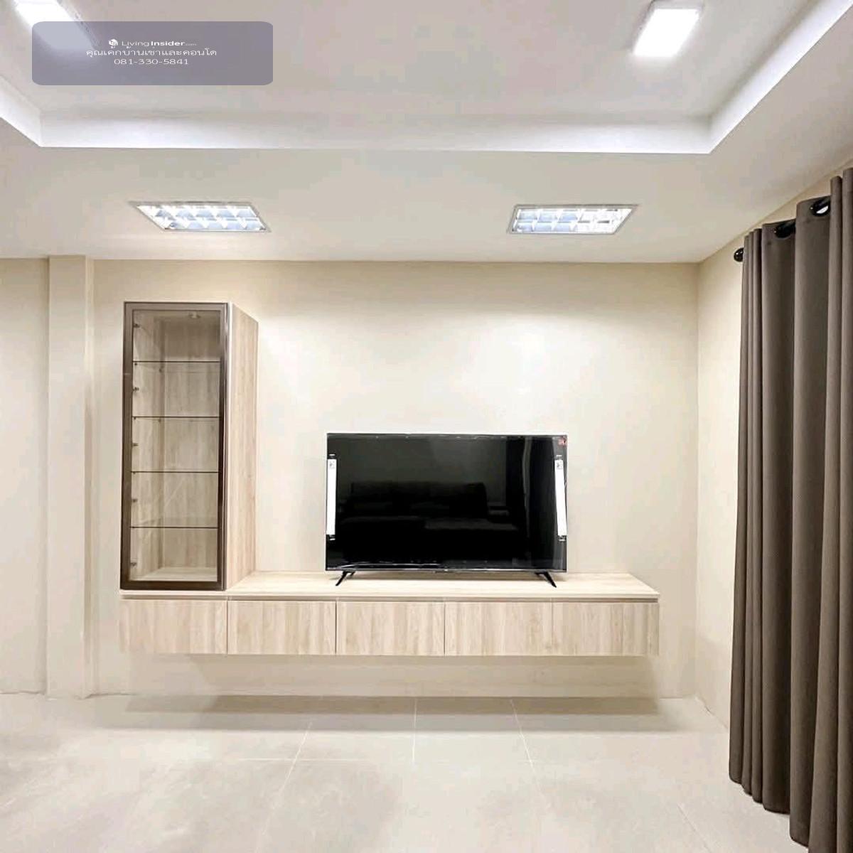 ✨ New built-in & New furniture throughout, close to the BTS, ready to move in!! Loading...