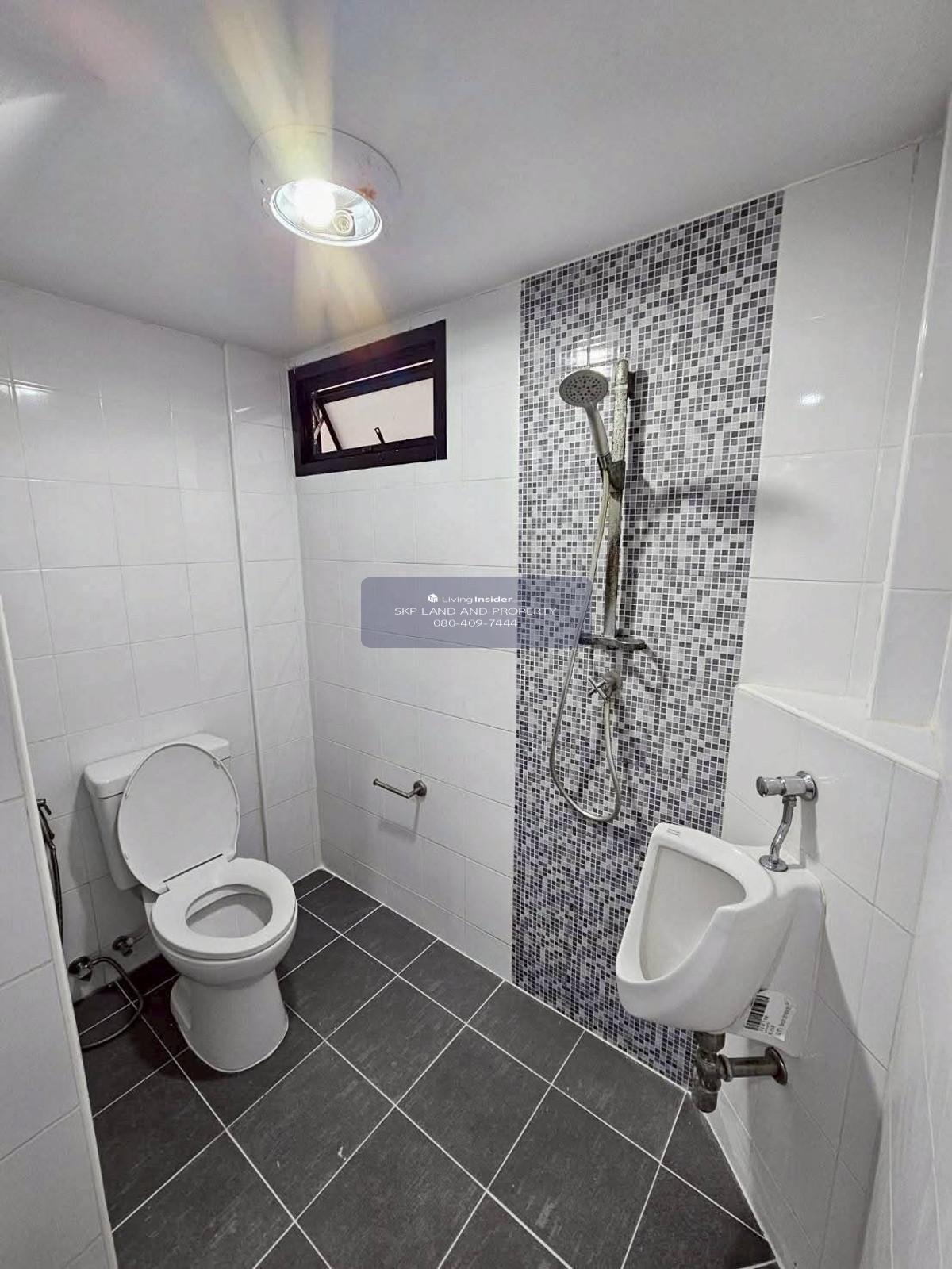 3-story townhome for rent, Anin Town Village, Soi Thian Talay 7 Loading...