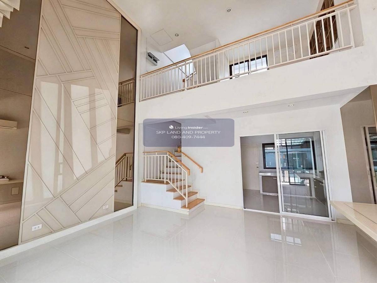 3-story townhome for rent, Anin Town Village, Soi Thian Talay 7 Loading...