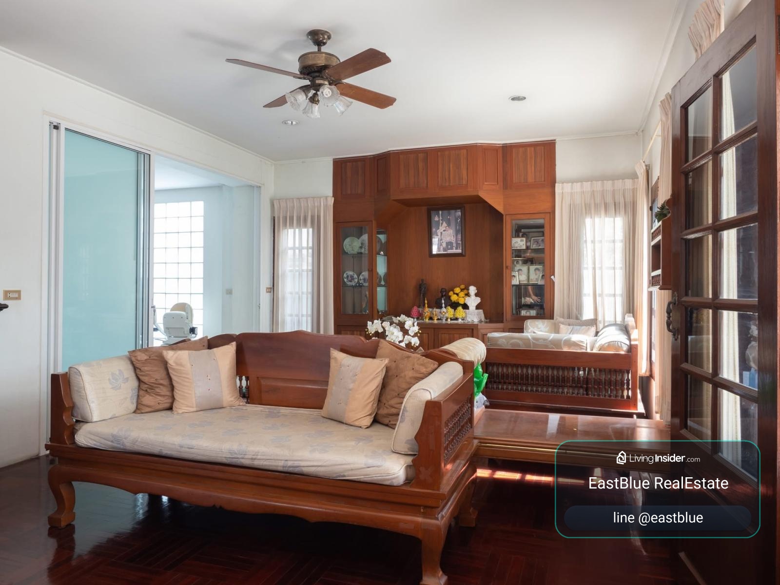 Luxury 5-Bed Ladprao Home with 6M THB Discount  
Move-In Ready: Spacious, Solar-Powered, South-Facing Sanctuary  

Prime Navathani Estate – 256 sq.w., 5 Beds, 6 Baths  
Rare Land Size & Secure Community – Only 29M THB  

Your Dream House Near Golf & Fashi – รูปที่ 3