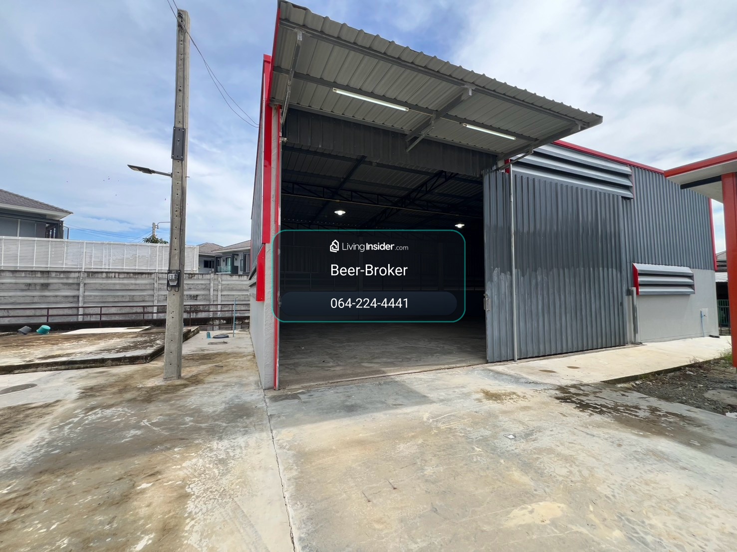 Warehouse near Robinson 10x15 square meters, with one bathroom and convenient parking.  – รูปที่ 3