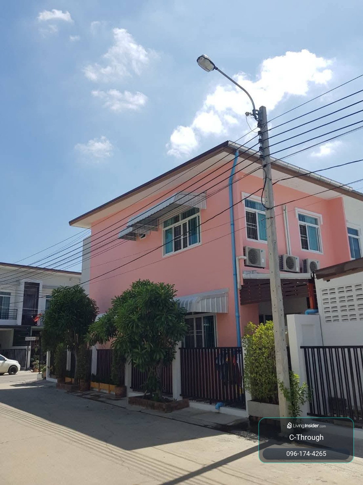 2-story townhouse for sale, Miracle Plus 63 (Project 1), corner unit, decorated, ready to move in.  Travel in and out easily via many routes. – รูปที่ 3