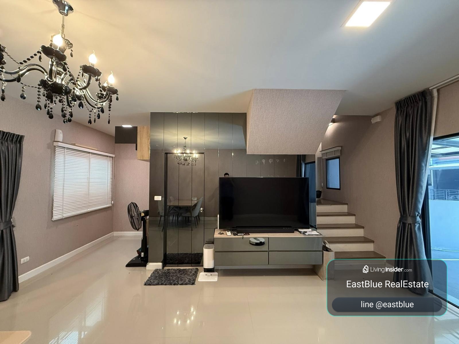 🏡 Modern Loft Townhouse in Prime Sathorn Location - Unbeatable Value!

🔑 Siri Place Kallapapruek: 3 Beds, Just 3.89MB with Smart Home Features – รูปที่ 2