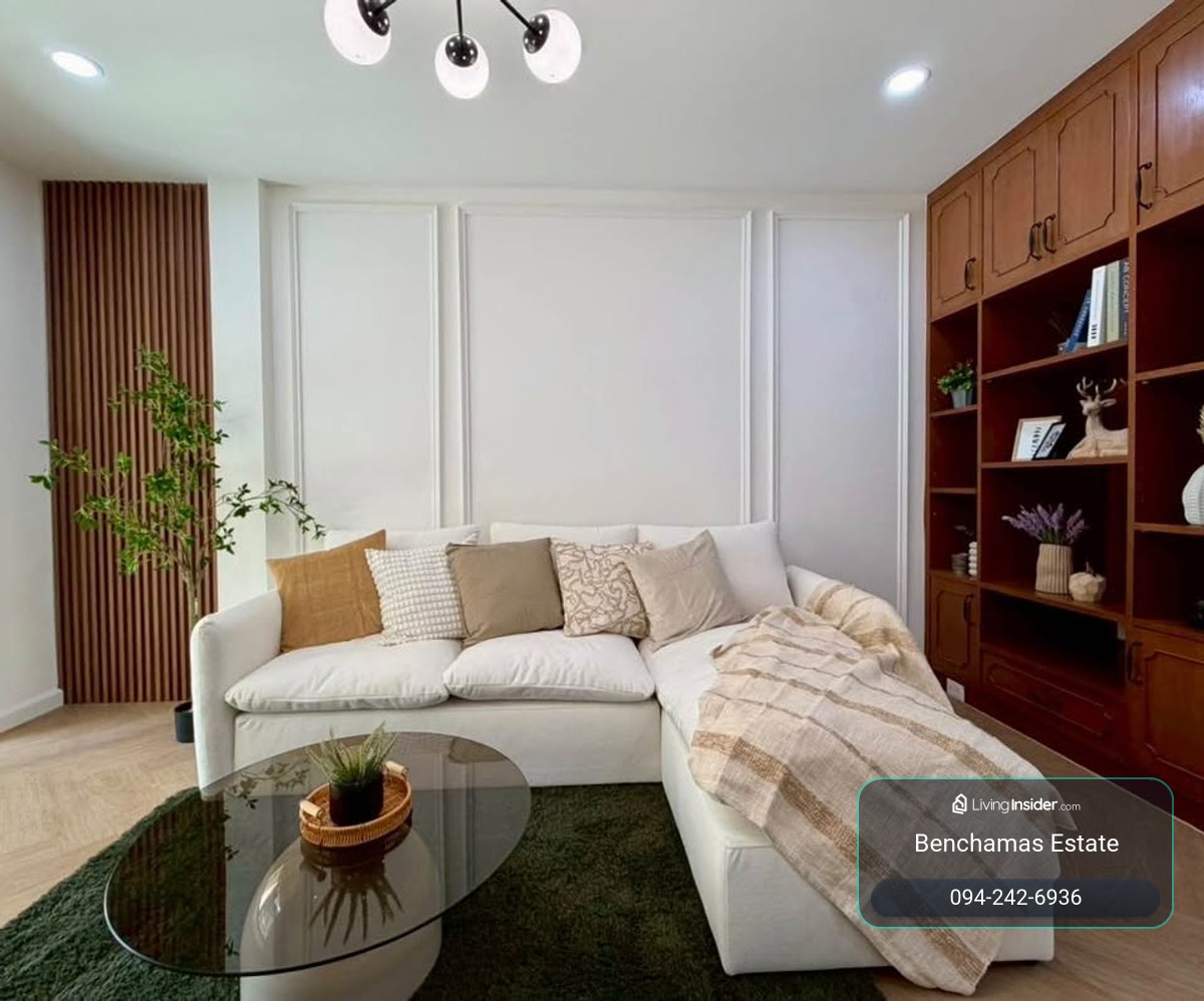  ขายทาวน์โฮมรีโนเวทใหม่ทั้งหลัง Preecha 8 (หมู่บ้านปรีชา 8) ทำเลใจกลางเมือง เชื่อมต่อพระราม 9 - รามคำแหง พื้นที่กว้างขวาง อยู่สบายกว่าคอนโด ในราคาสุดคุ้ม – รูปที่ 4