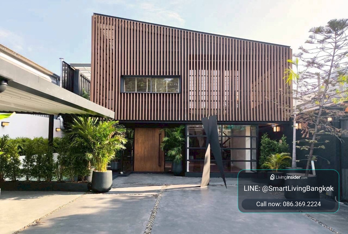 Home office house for sale On Nut corner unit with swimming pool , no common fee high parking capacity suitable for business or living near Onnut and Phatthanakan   – รูปที่ 2
