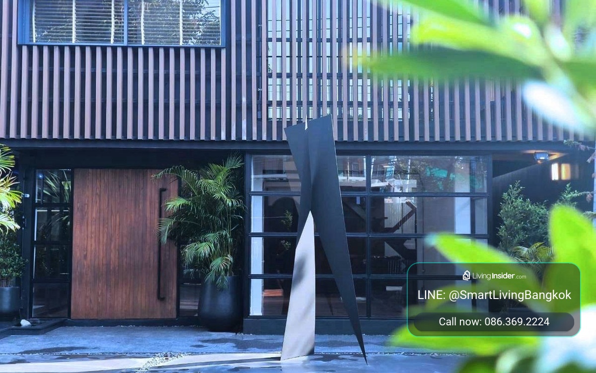 Home office house for sale On Nut corner unit with swimming pool , no common fee high parking capacity suitable for business or living near Onnut and Phatthanakan   – รูปที่ 4