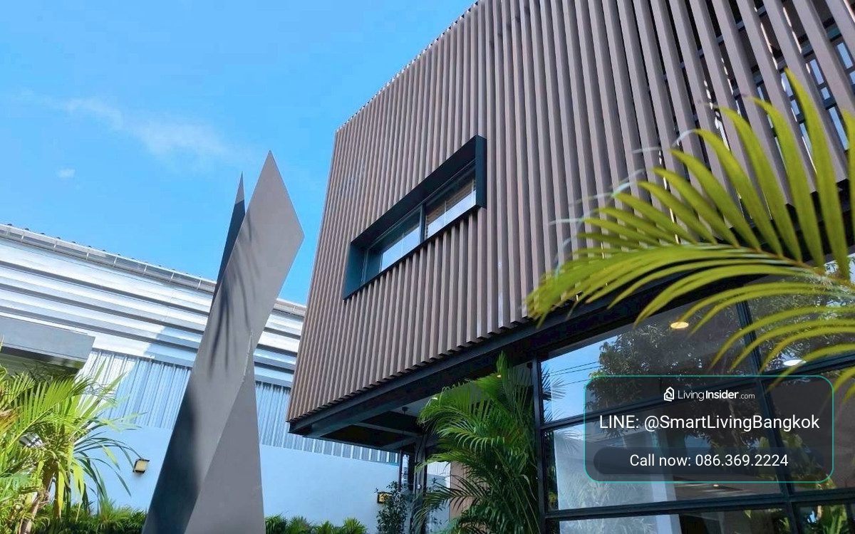 Home office house for sale On Nut corner unit with swimming pool , no common fee high parking capacity suitable for business or living near Onnut and Phatthanakan   – รูปที่ 3