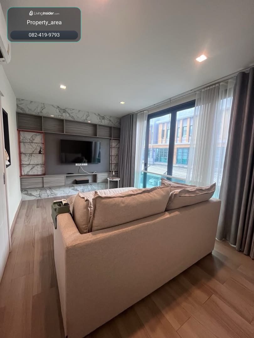 ให้เช่า EIGEN PREMIUM TOWNHOME PATTANAKARN  ( ไอเจ้นท์ พรีเมียม ทาวน์โฮม พัฒนาการ)
🛏️ 3 ห้องนอน 🛁 4 ห้องน้ำ 🚗 2 ที่จอดรถ ขนาด 22 ตรว. พื้นที่ใช้สอย 168 ตรม. ✨ ราคา 35,000 บาท ✨ หลังมุม – รูปที่ 2