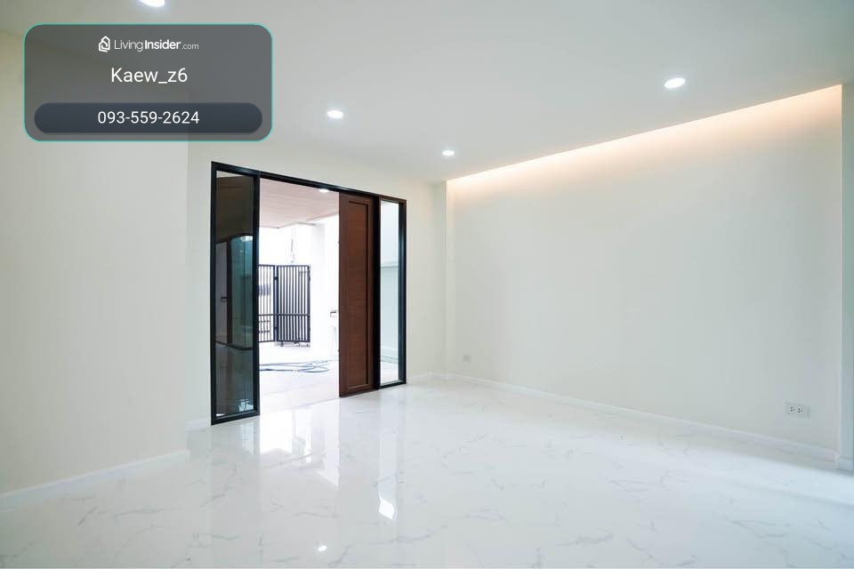 บ้านแฝดสไตล์ Modern Contemporary ดีไซน์โปร่ง โล่ง อยู่สบาย ฟังก์ชันลงตัวสำหรับครอบครัวยุคใหม่ – รูปที่ 3