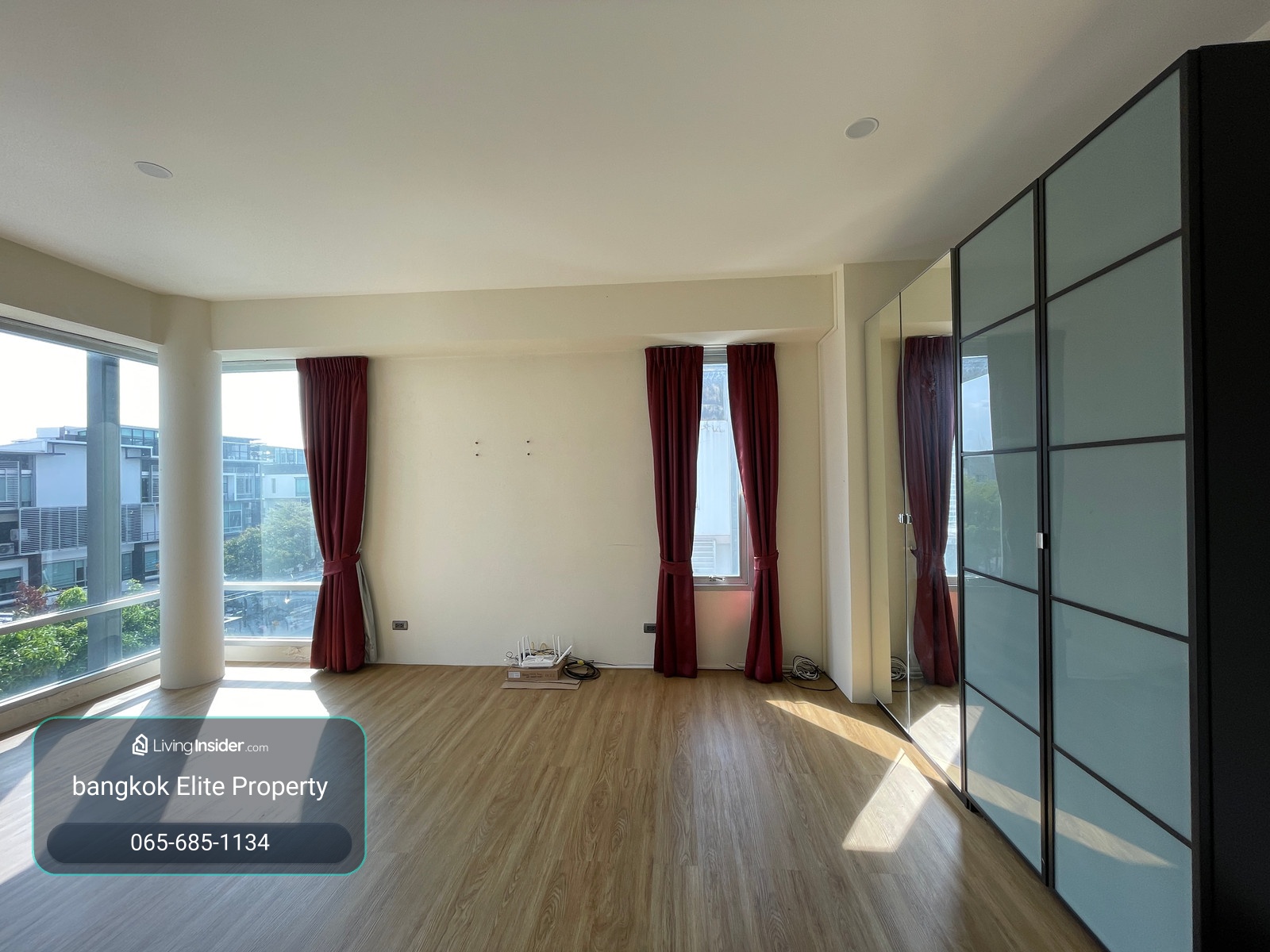 ให้เช่า Home Office 4 ชั้น เหม่งจ๋าย ใกล้พระราม9 ทาวน์ อิน ทาวน์ วิวสระว่ายน้ำ – รูปที่ 2