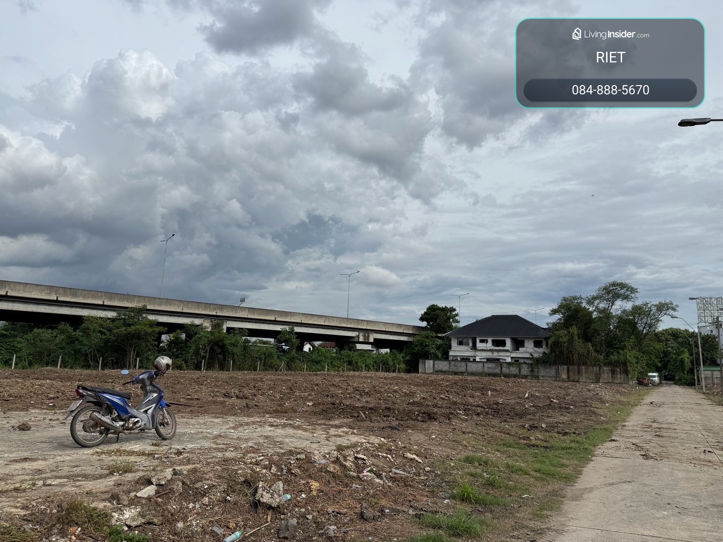 Land for sale / rent, good location, next to the main road, prime location in Watcharapol Sai Mai 
 
 📍Total area approximately 9 rai (can be divided for sale) – รูปที่ 3