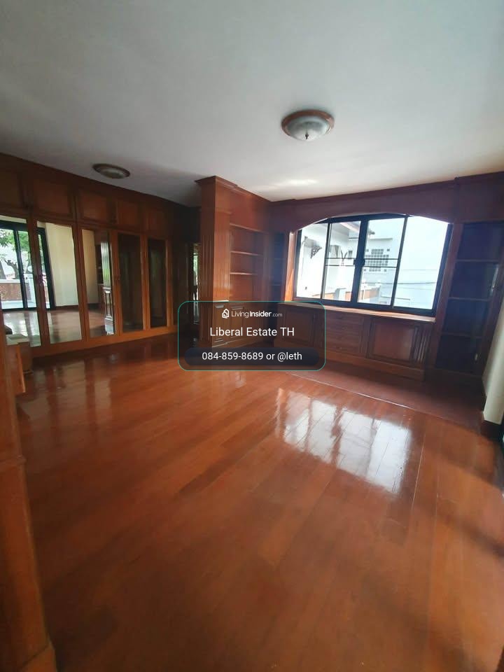 LTHC15830 - Spacious Detached House for Rent Rama 4 - Sathorn | Private Garden | Near One Bangkok & MRT Lumphini | 125,000 THB/month | บ้านเดี่ยวให้เช่า พระราม 4 - สาทร พร้อมสวนส่วนตัวขนาดใหญ่ ใกล้ One Bangkok และ MRT ลุมพินี – รูปที่ 2