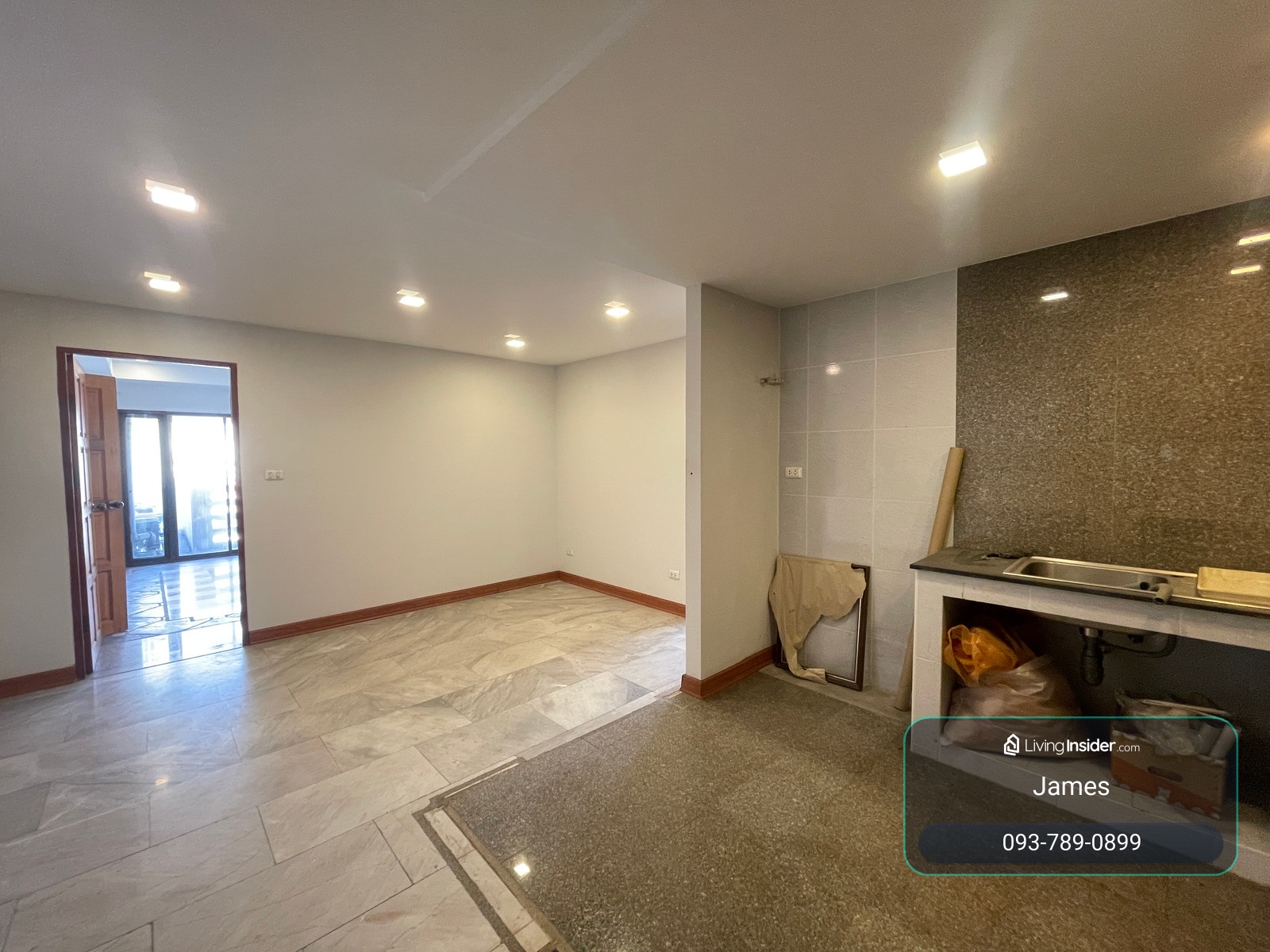 ห้องระเบียงใหญ่ ใกล้ Nist วัฒนา BTS อโศก, MRT สุขุมวิท / Ruamjai Heights 3 Bed 205 sq.m. โทร 0937890899 – รูปที่ 2