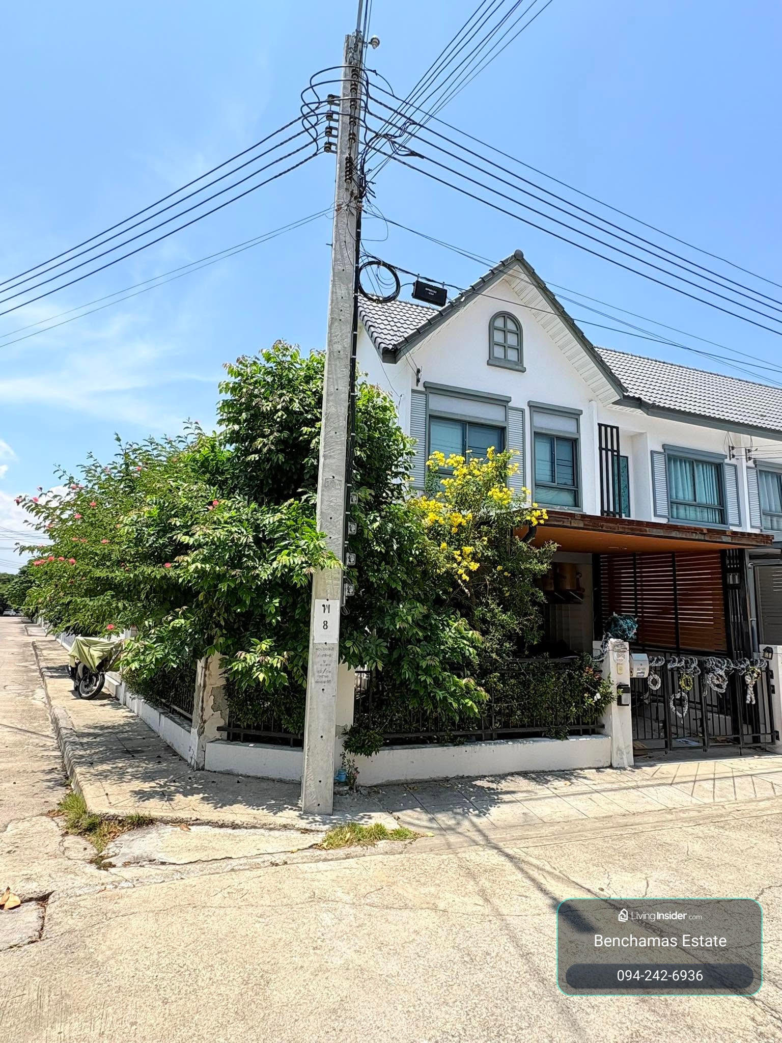 🔥ขาย ทาวน์โฮมหลังมุม โครงการ Modi Villa Bangna / โมดิ วิลล่า บางนา    ทำเลซอยเอแบคบางนา หลังมุม  ✅มีพื้นที่ข้างบ้านร่มรื่น ทิศทางลมดีหันหน้าทิศใต้ – รูปที่ 2