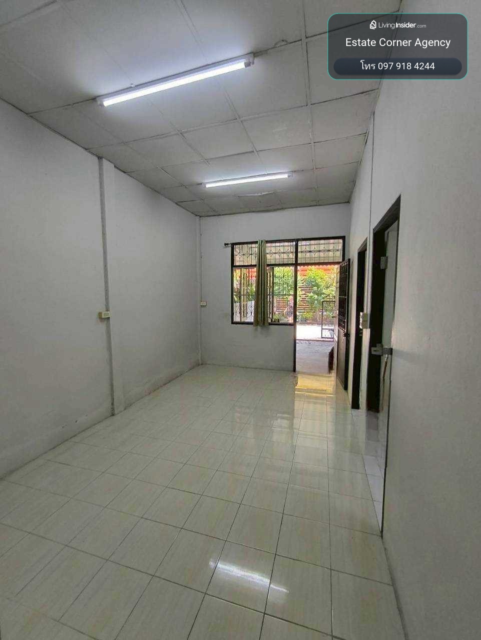 97901 - For sale, one-story townhouse, corner room, 29 sq m, Papassorn Villa Village, Phutthamonthon Sai 5, good location, near Mahidol University, Salaya, has tenants with income. – รูปที่ 3