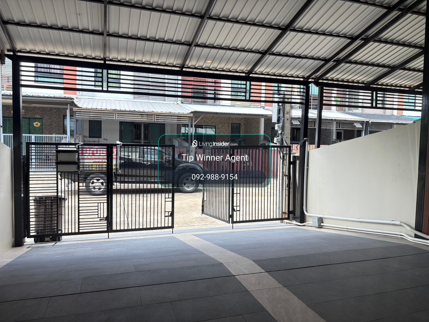 For sale: 3-story townhome, Signature Ekachai 64/5, newly decorated, great value, ready to move in immediately. – รูปที่ 2