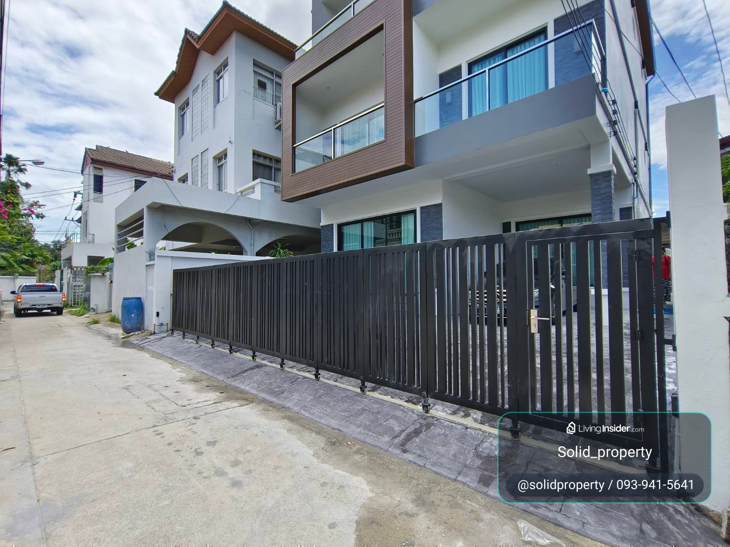 For Rent Sukhumvit 65 (Ekkamai) 3-Storey Detached House | 4 Bed 6 Bath 330 sq.m. | BTS Ekkamai | Pets OK | 150,000 THB/mo – รูปที่ 3