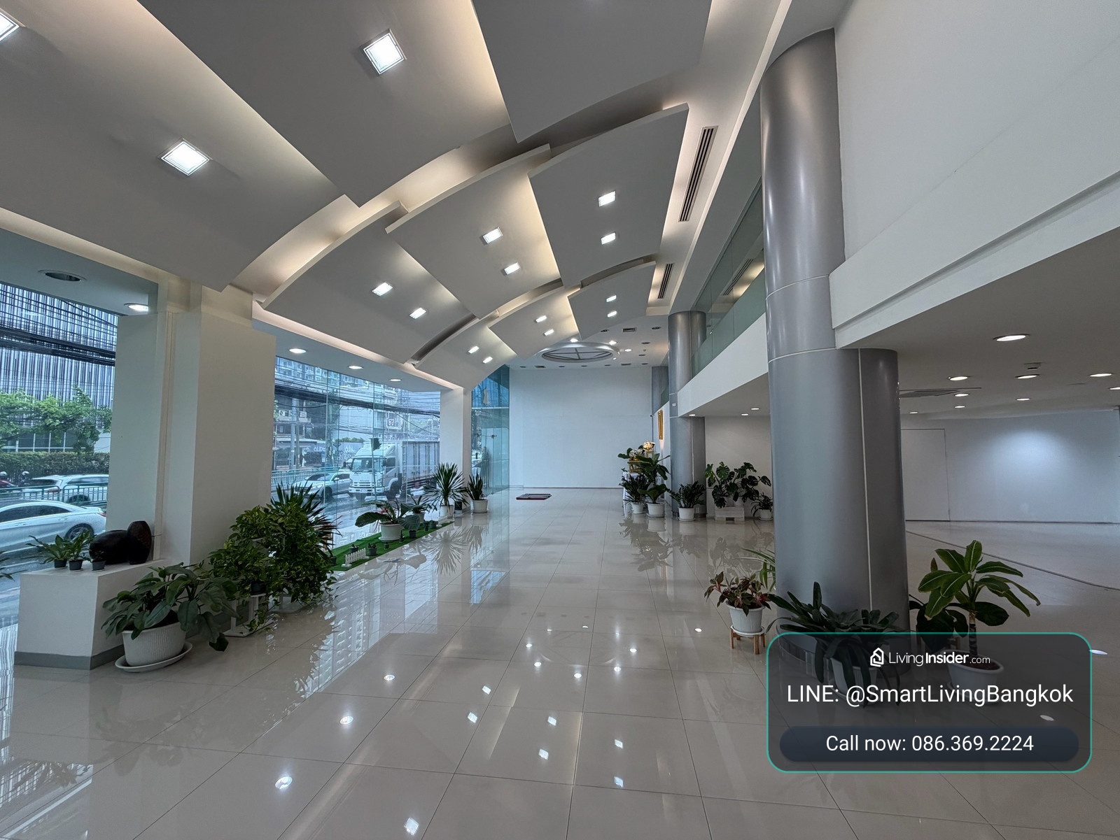 Showroom ให้เช่า เพชรบุรีตัดใหม่ใกล้ทางด่วน พื้นที่เชิงพาณิชย์ขนาดใหญ่ 843 ตร.ม แบ่งเช่าได้ รองรับหลายธุรกิจ เช่น โชว์รูมรถ ออฟฟิศ ศูนย์สุขภาพ ฟิตเนส – รูปที่ 2