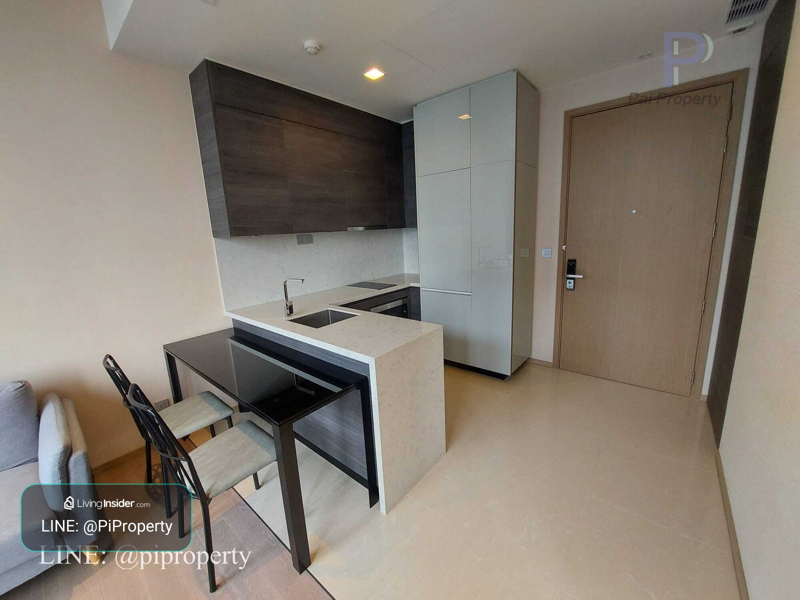 คอนโดหรูทำเลทองในอโศกให้เช่า 1 ห้องนอน 1 ห้องน้ำ พร้อมอ่างอาบน้ำ พร้อมเข้าอยู่ ทิศเหนืออากาศเย็นสบาย – รูปที่ 2