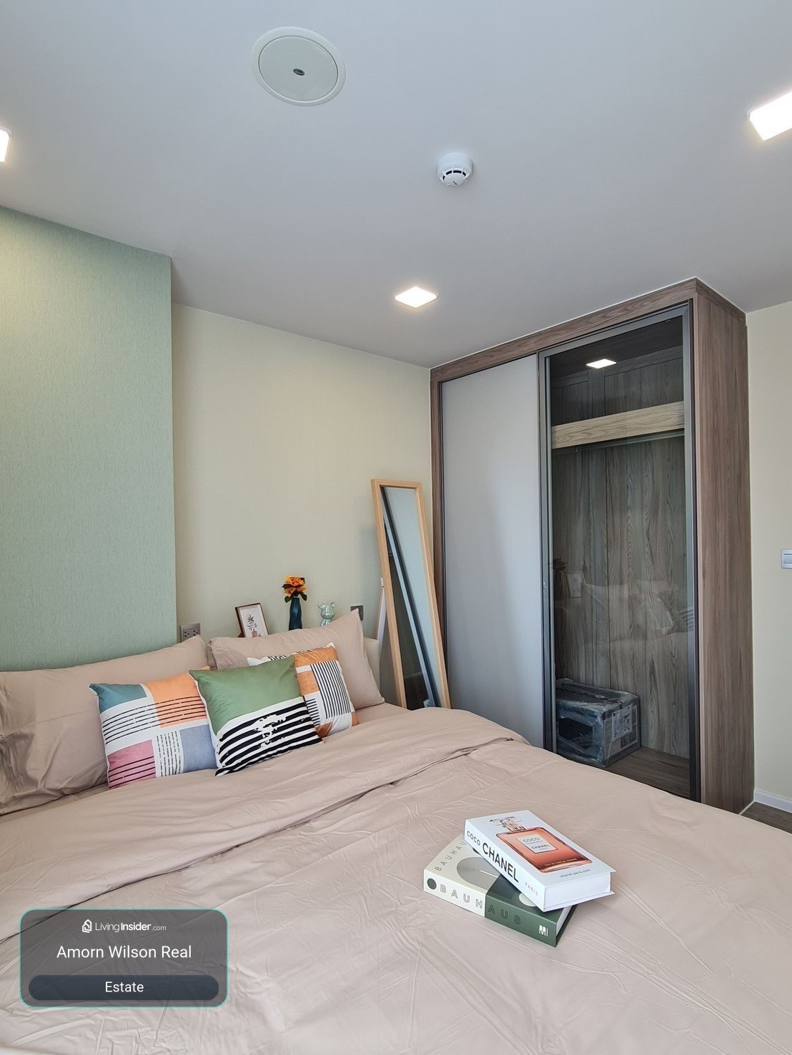🏙️ ให้เช่า 𝗞𝗔𝗩𝗘 𝗧𝗢𝗪𝗡 𝗖𝗢𝗟𝗢𝗡𝗬 | 𝗖𝗢𝗥𝗡𝗘𝗥 𝗨𝗡𝗜𝗧 ✨ ห้องมุม 36 ตร.ม. | 1 ห้องนอน + 1 ห้องทำงาน | วิวสระว่ายน้ำ 🌊 – รูปที่ 3