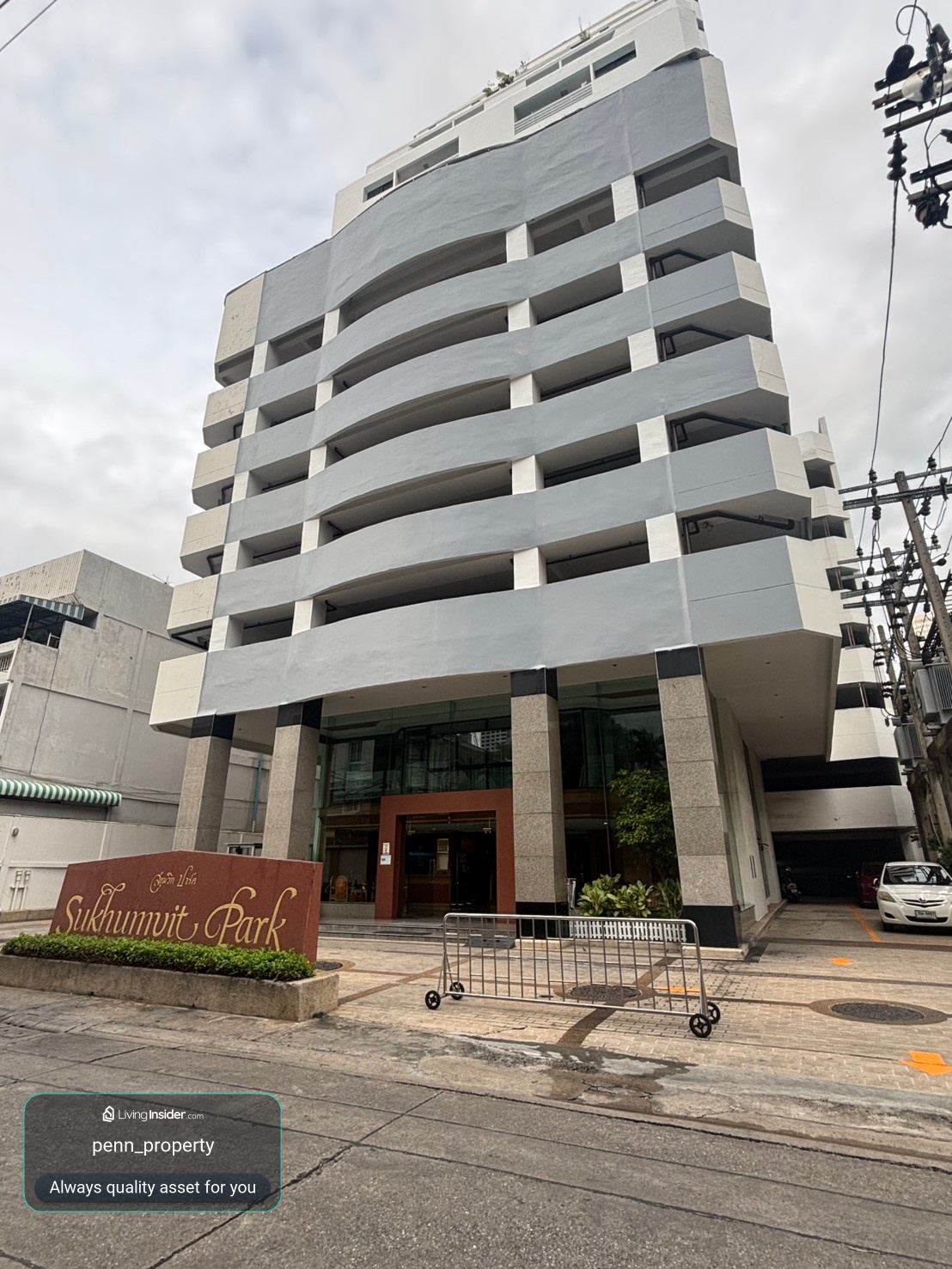 ห้องยูนิตใหญ่ 100 ตรม  สามนอน สองน้ำ ห้องมุม ติดสวนเบจญฯ เดินไปเพียง 250 ม   บรรยากาศ เงียบสงบใน สุขุมวิท ซอย10    – รูปที่ 3