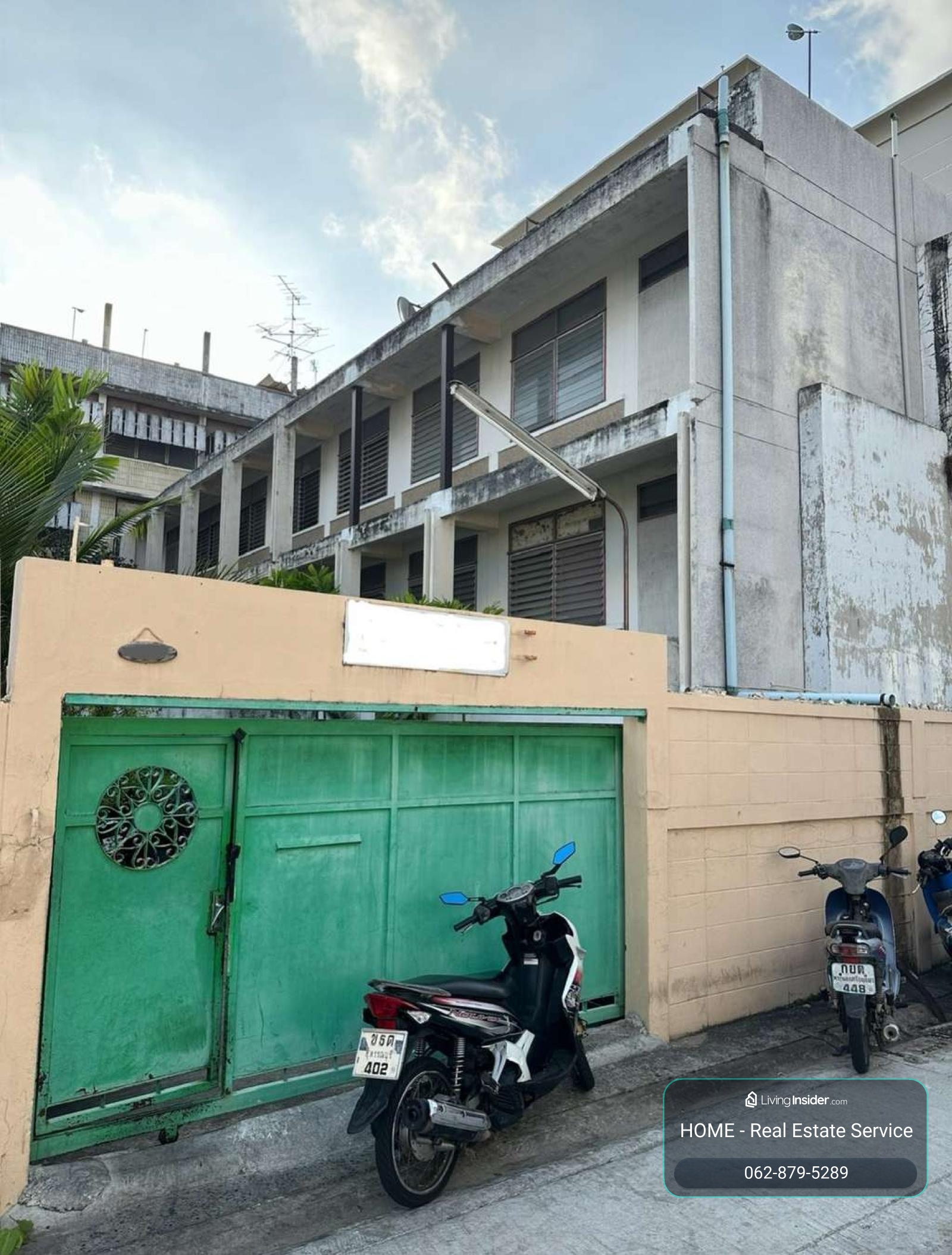 ที่ดินพร้อมสิ่งปลูกสร้าง 210 ตร.ว. ซอยปรีดีพนมยงค์ 42 / 210 ตร.วา (ขาย), Land with buildings, 210 square wah, Soi Pridi Phanomyong 42. / 210 Square Wa (FOR SALE) GNG214 – รูปที่ 2