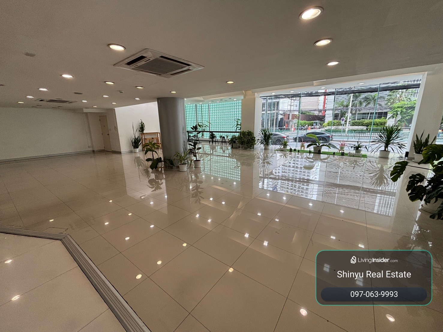 ให้เช่าออฟฟิศ-โชว์รูม ชั้น 1 Compound Space เพชรบุรี (493 ตร.ม.) | ใกล้ทองหล่อ-พระราม 9 [OFr260801] – รูปที่ 2