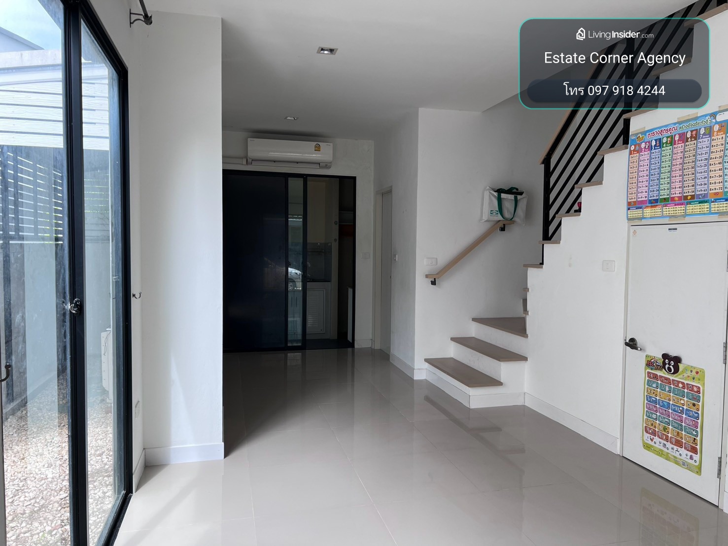 98193 - ขาย/ให้เช่า ทาวน์เฮาส์ 2 ชั้น ห้องหัวมุม หมู่บ้านเสนาวีว่า เพชรเกษม-พุทธมณฑลสาย 7 พร้อมเข้าอยู่ ทำเลดี – รูปที่ 4